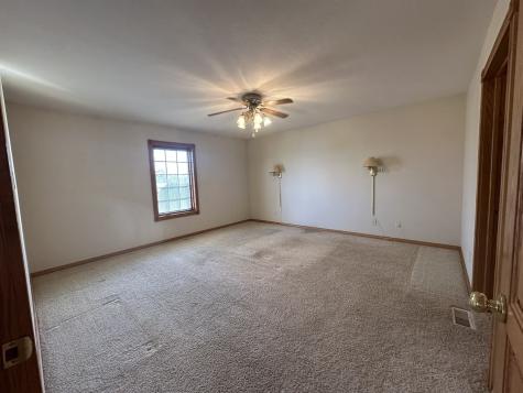 1005 Fox Run Villa Grove IL 61956