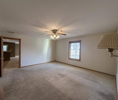 1005 Fox Run Villa Grove IL 61956