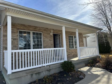 1005 Fox Run Villa Grove IL 61956