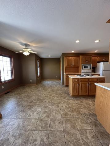 1005 Fox Run Villa Grove IL 61956