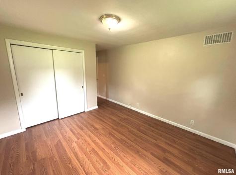 145 Hickory Grove Street Salem IL 62881