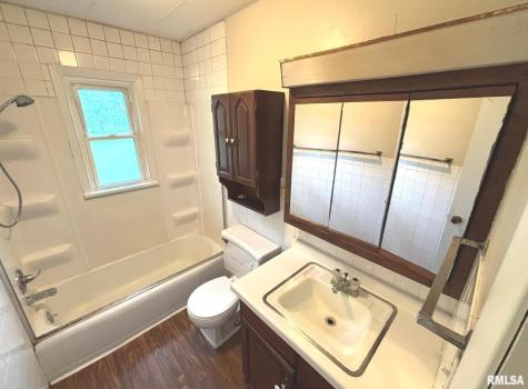 145 Hickory Grove Street Salem IL 62881