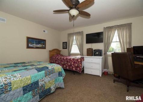 225 34TH Avenue Rock Island IL 61201