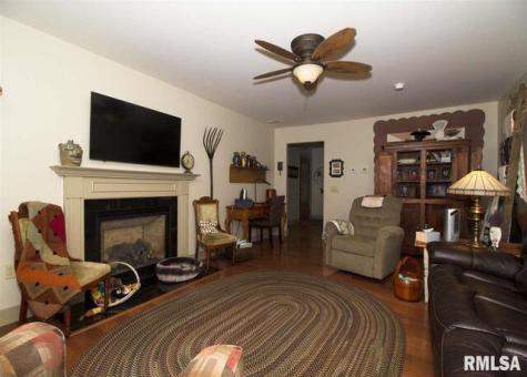 225 34TH Avenue Rock Island IL 61201