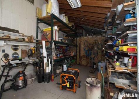 225 34TH Avenue Rock Island IL 61201