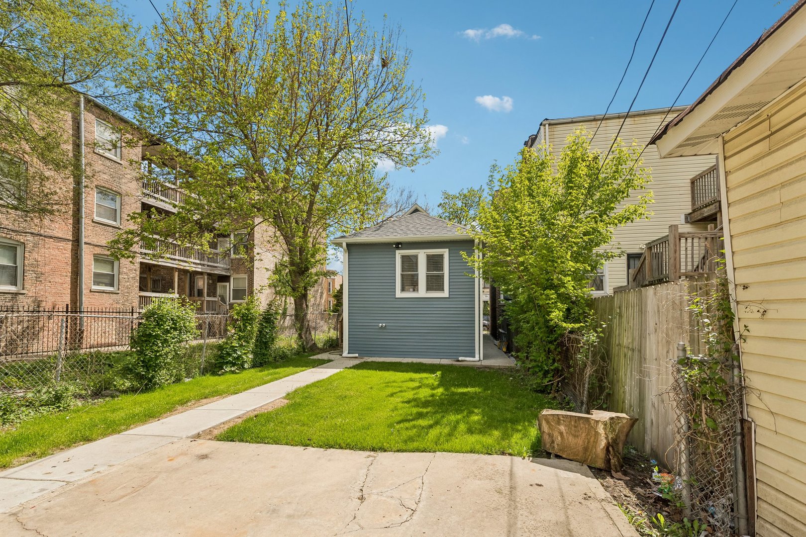 126 North Leamington Avenue Chicago IL 60644