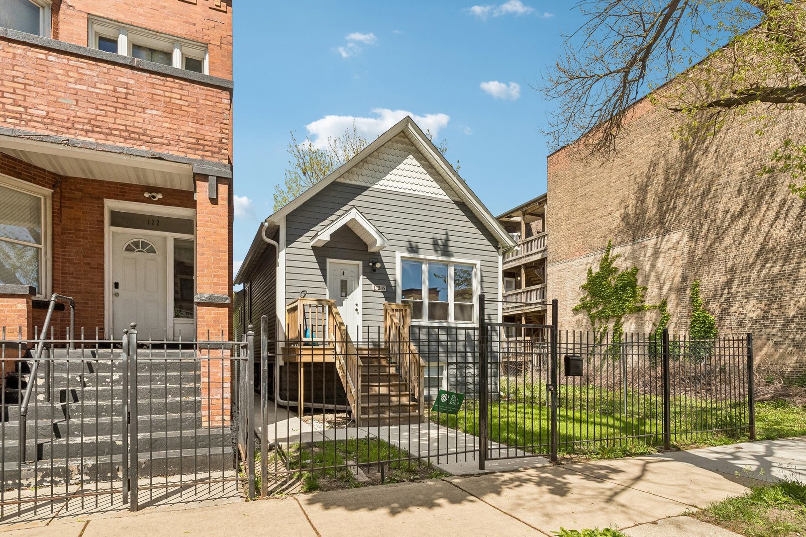 126 North Leamington Avenue Chicago IL 60644