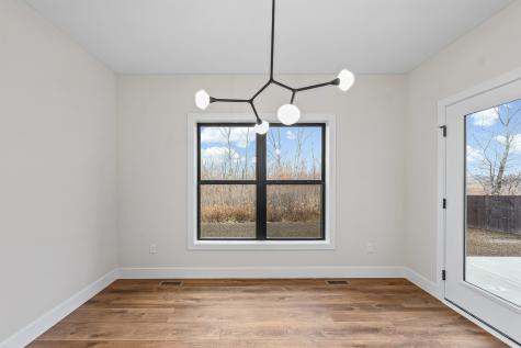 407 Harpers Ferry Savoy IL 61874