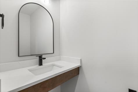 407 Harpers Ferry Savoy IL 61874