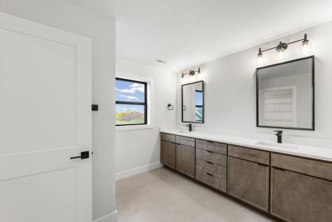 407 Harpers Ferry Savoy IL 61874