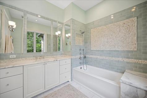 24 Bridlewood Road Northbrook IL 60062