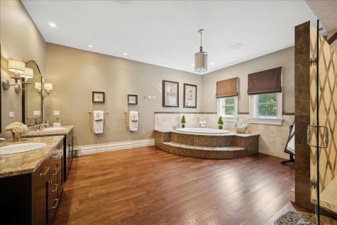 24 Bridlewood Road Northbrook IL 60062