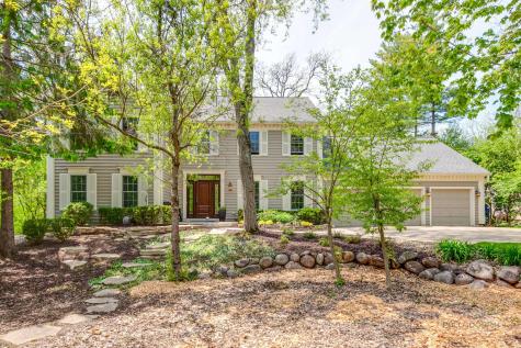 121 Pembroke Drive Lincolnshire IL 60045