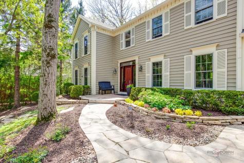 121 Pembroke Drive Lincolnshire IL 60045