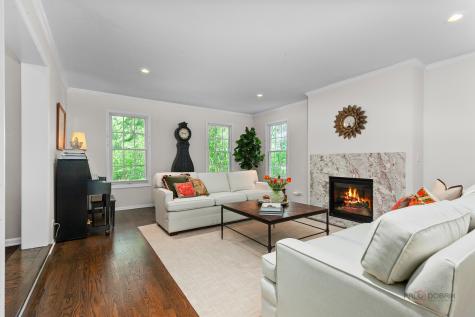 121 Pembroke Drive Lincolnshire IL 60045
