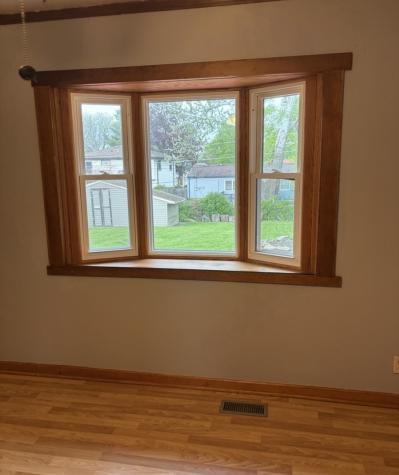 302 Ridge Circle Streamwood IL 60107
