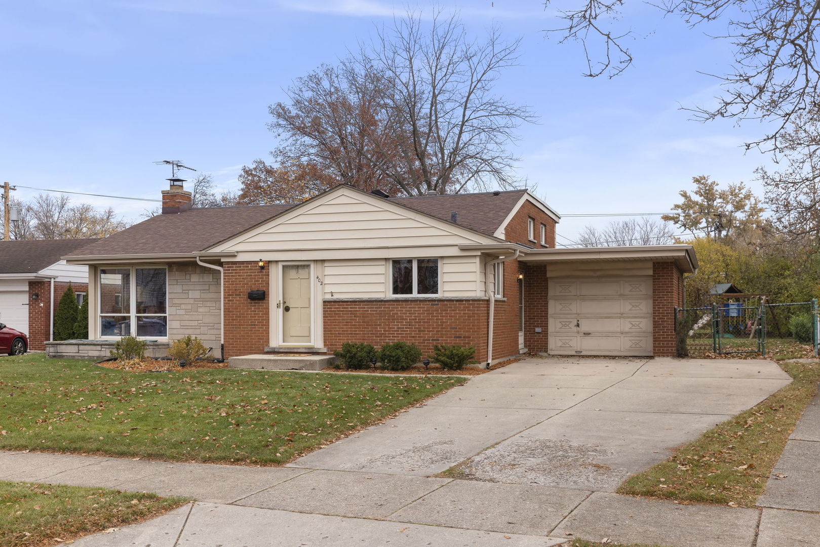 402 East Huntington Lane Elmhurst IL 60126