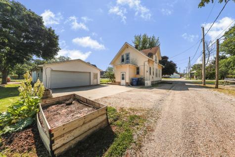 704 North Street Mazon IL 60444