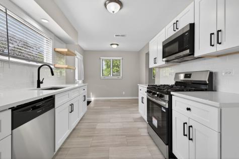 2559 Garden Court Joliet IL 60435