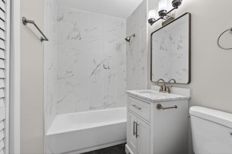 2559 Garden Court Joliet IL 60435