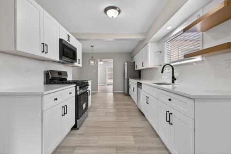 2559 Garden Court Joliet IL 60435