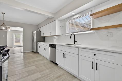 2559 Garden Court Joliet IL 60435