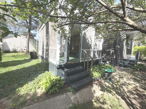 816 North 11th Street Rochelle IL 61068