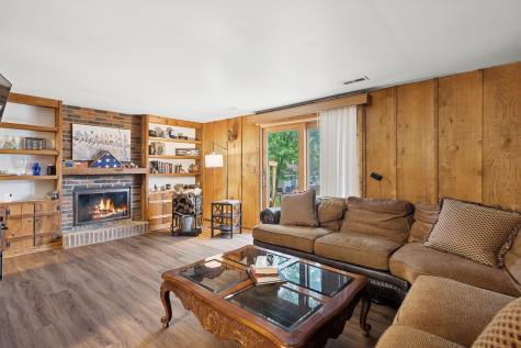 122 East Sherman Street Bartlett IL 60103