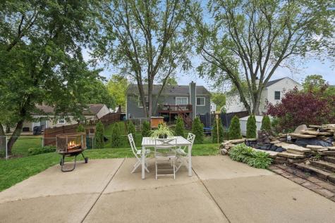 122 East Sherman Street Bartlett IL 60103