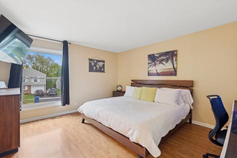 122 East Sherman Street Bartlett IL 60103