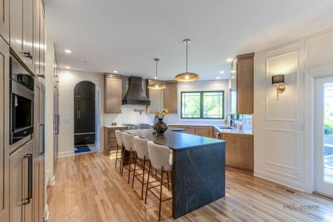 23843 North Lookout Pointe Road Lake Barrington IL 60010