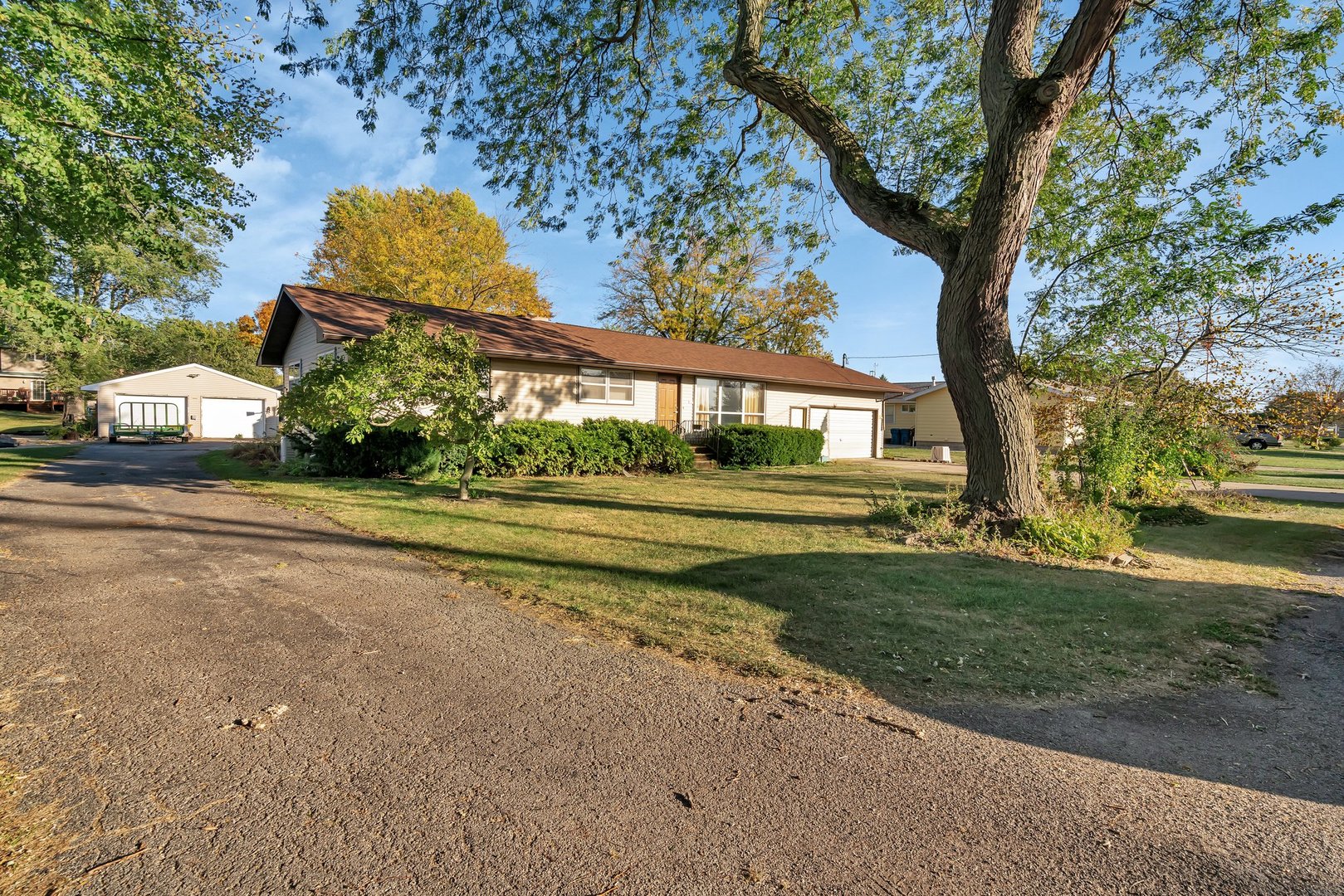 515 4TH Street Earlville IL 60518