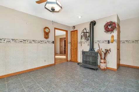 515 4TH Street Earlville IL 60518