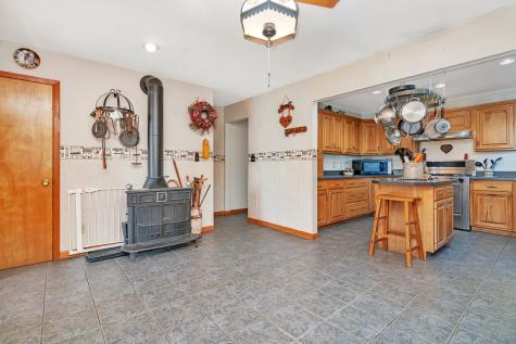 515 4TH Street Earlville IL 60518