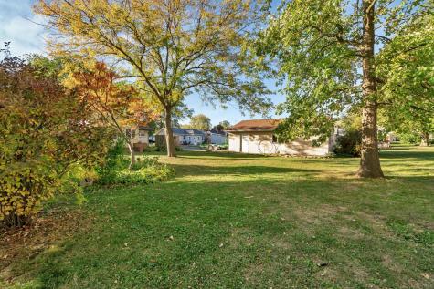 515 4TH Street Earlville IL 60518