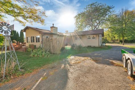 515 4TH Street Earlville IL 60518
