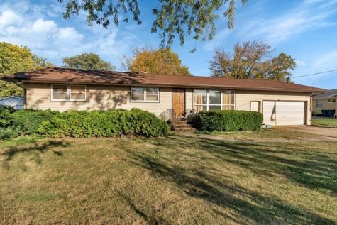 515 4TH Street Earlville IL 60518