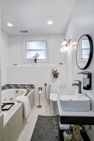 7702 West 66th Street Bedford Park IL 60501