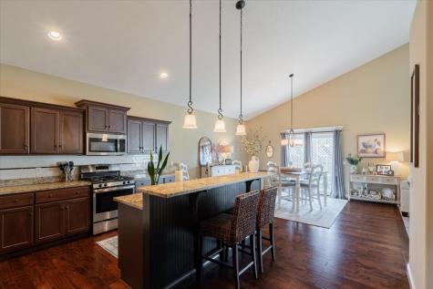 2020 Escalade Road Bloomington IL 61705