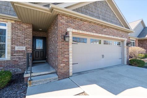 2020 Escalade Road Bloomington IL 61705