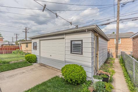 5119 North Oriole Avenue Harwood Heights IL 60706