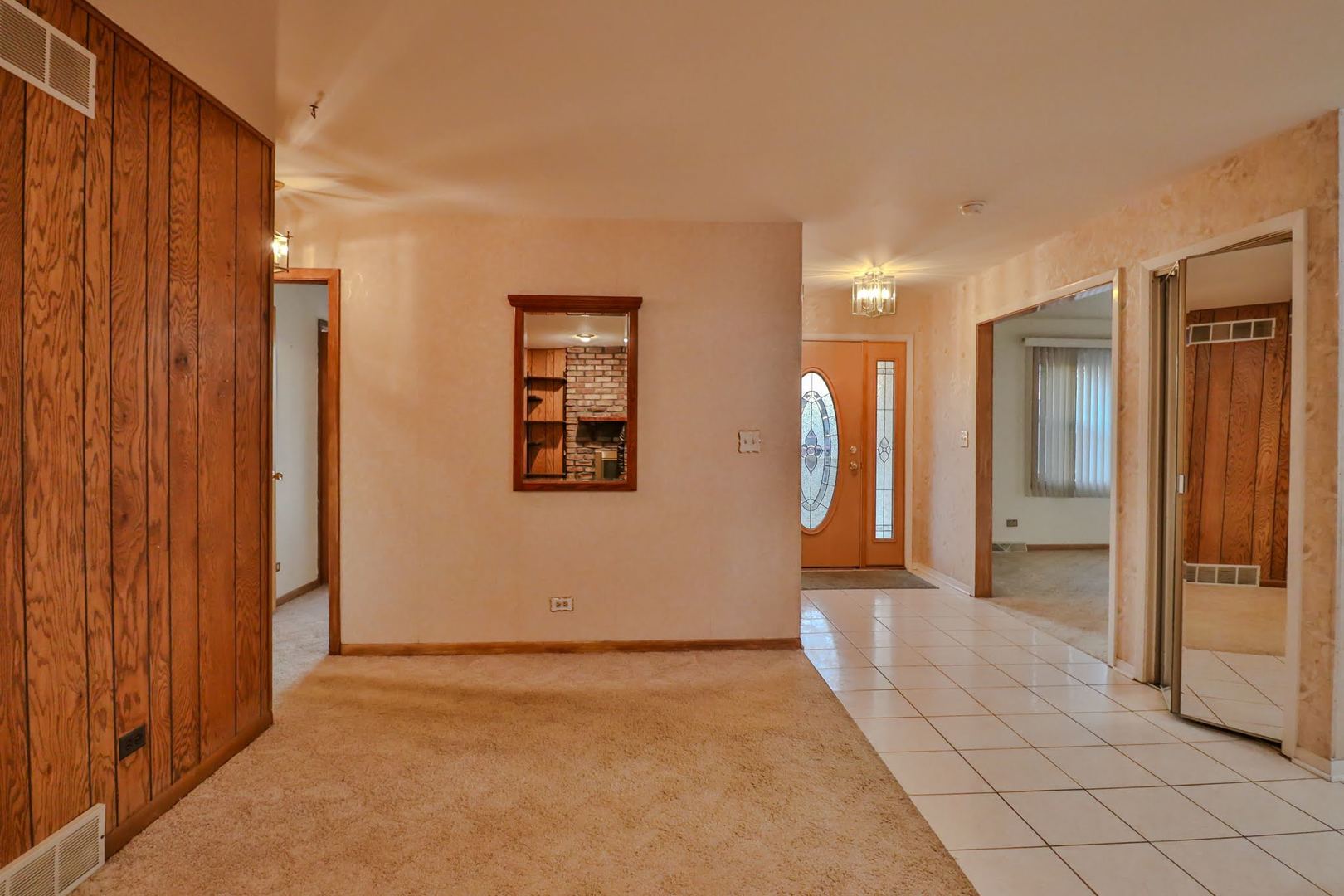 7N240 West End Road Roselle IL 60172