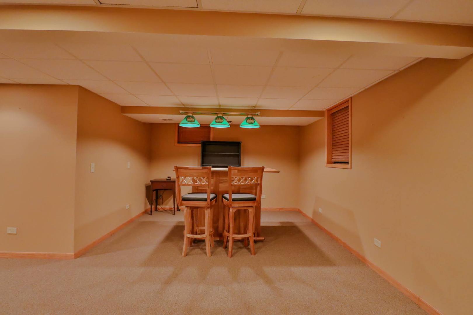 7N240 West End Road Roselle IL 60172