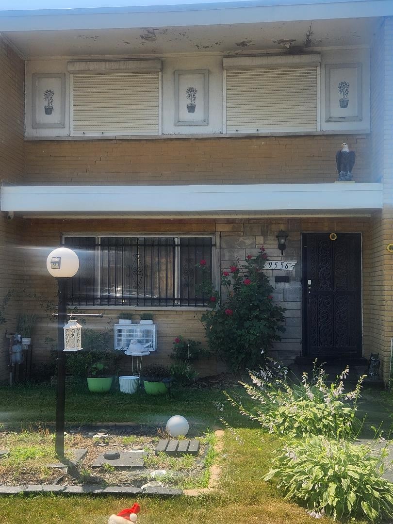 9556 South Colfax Avenue Chicago IL 60617