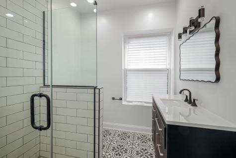6845 South Saint Lawrence Avenue Chicago IL 60637