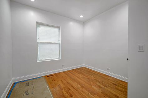 6845 South Saint Lawrence Avenue Chicago IL 60637
