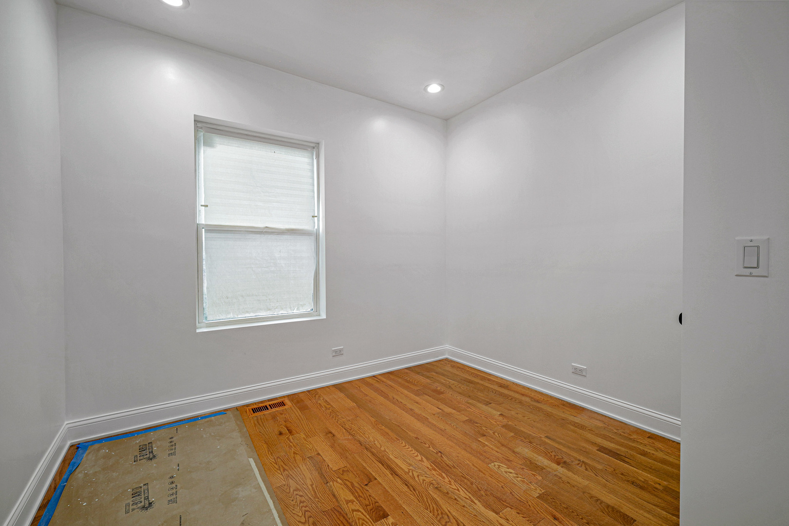 6845 South Saint Lawrence Avenue Chicago IL 60637