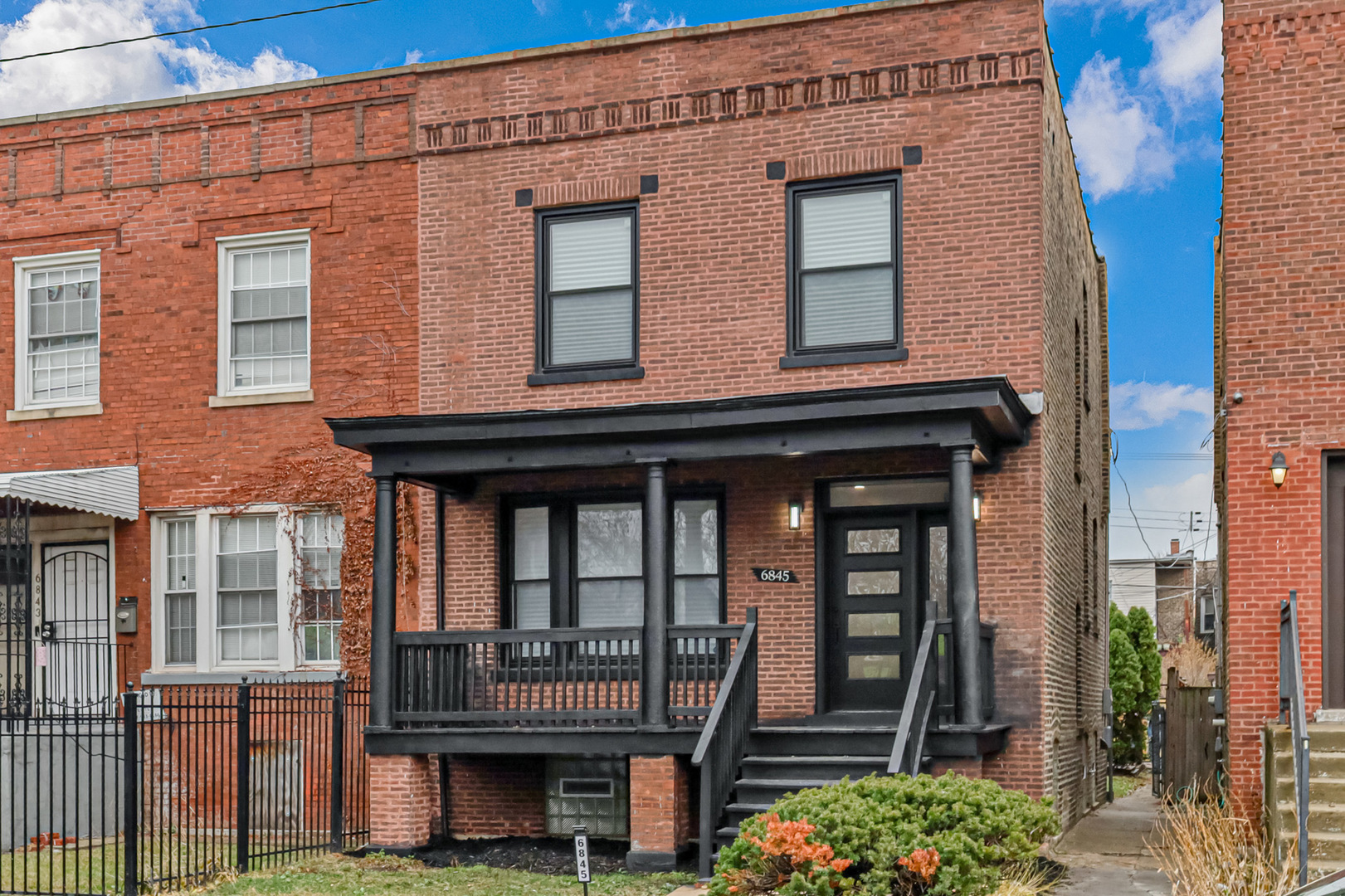 6845 South Saint Lawrence Avenue Chicago IL 60637