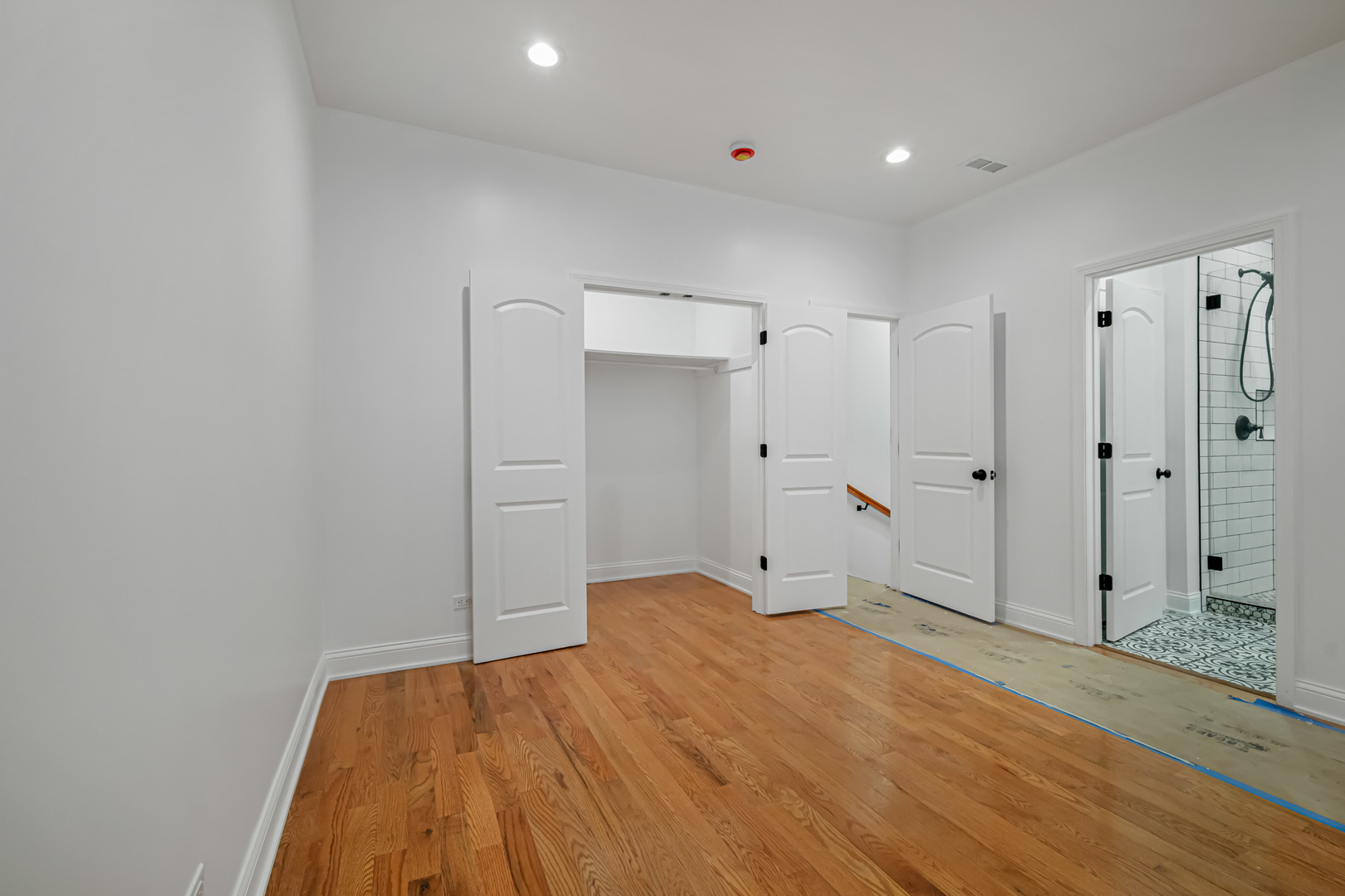 6845 South Saint Lawrence Avenue Chicago IL 60637