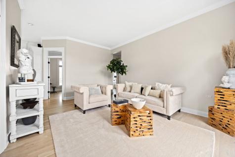10N767 Newport Court Elgin IL 60124